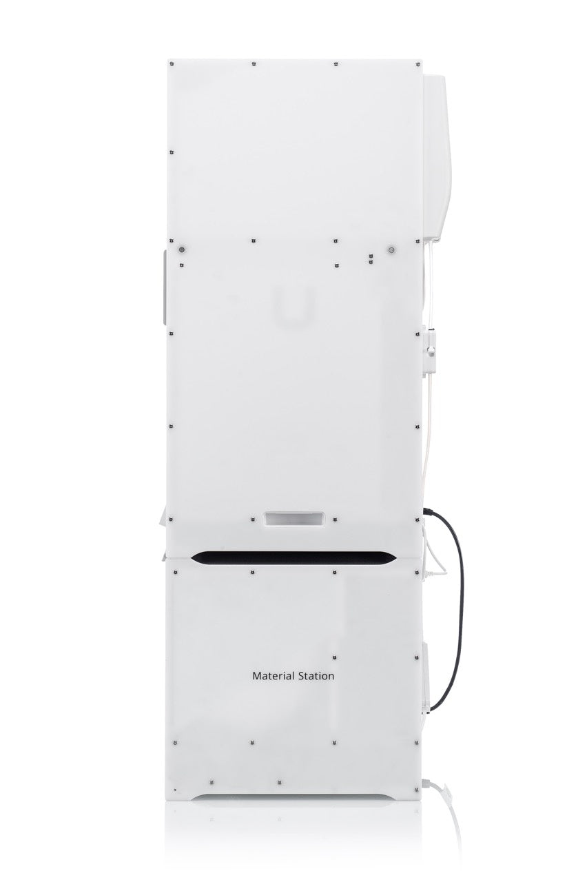 ULTIMAKER S7 Pro Bundle Krachtig, Betrouwbaar, Flexibel en Verbeterd! Groot bouwvolume, makkelijk in gebruik en super betrouwbaar. Ultimaker S7 is het werkpaard voor gebruikers die hoge eisen stellen aan kwaliteit, gebruiksgemak en consistentie.