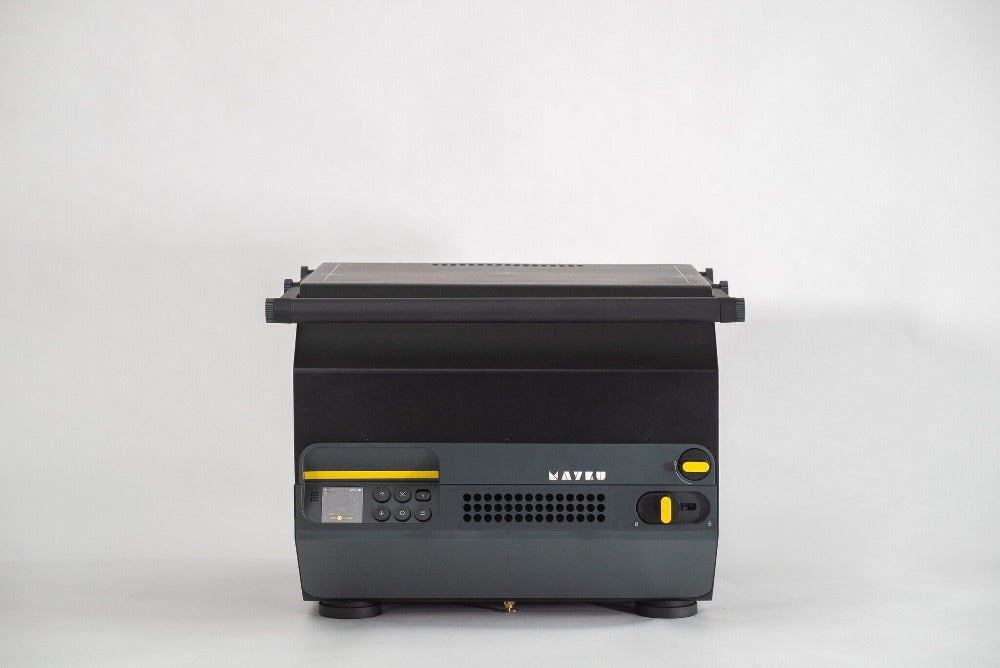 Mayku Multiplier 3D Print. Deze desktop pressure former kan razendsnel een negatief maken van uw 3d-print of ander object. Neem contact op voor meer informatie of maak een afspraak en kom hem bekijken in onze showroom! Maak volledig transparante prototypes, gedetailleerde end-parts en complexe giet vormen en flexibele mallen. Maak onderdelen met een hoog detailniveau en nauwkeurigheid vergelijkbaar met spuitgieten tegen een fractie van de kosten.